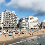 Canteras Lighthouse *